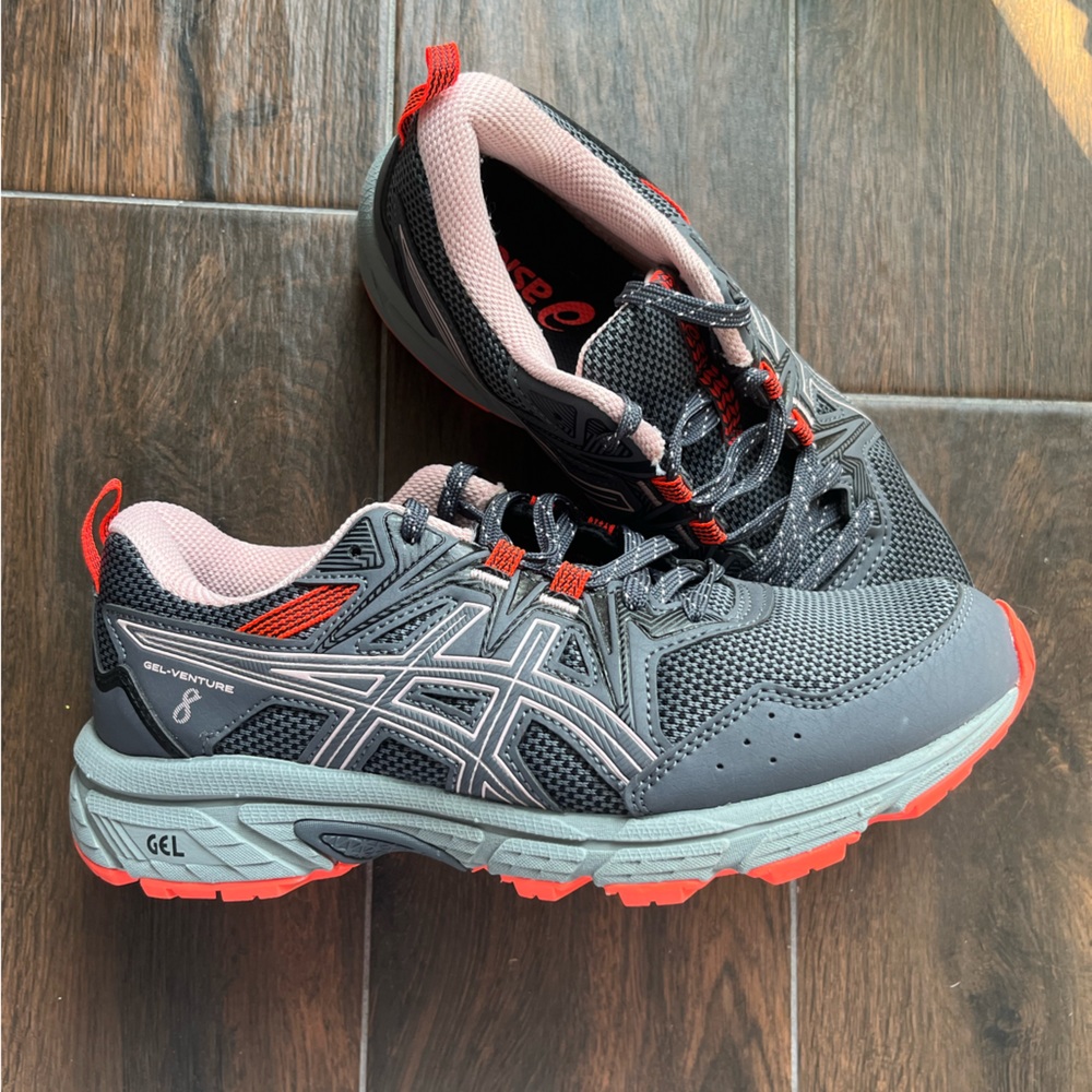 ASICS Women’s Gel-Venture 8 Trail Running Shoes